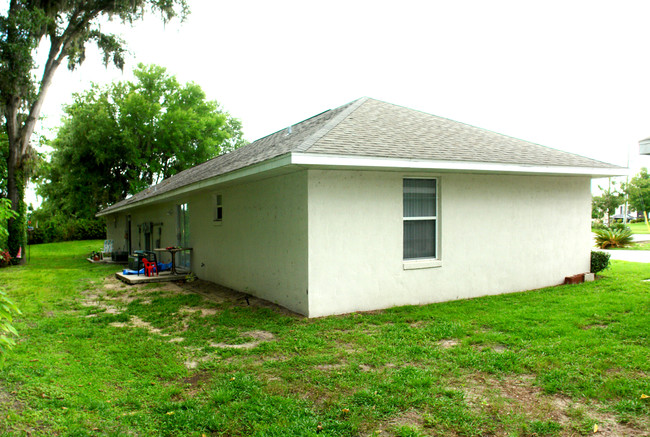 1147-1149 W Minneola Ave in Clermont, FL - Building Photo - Building Photo