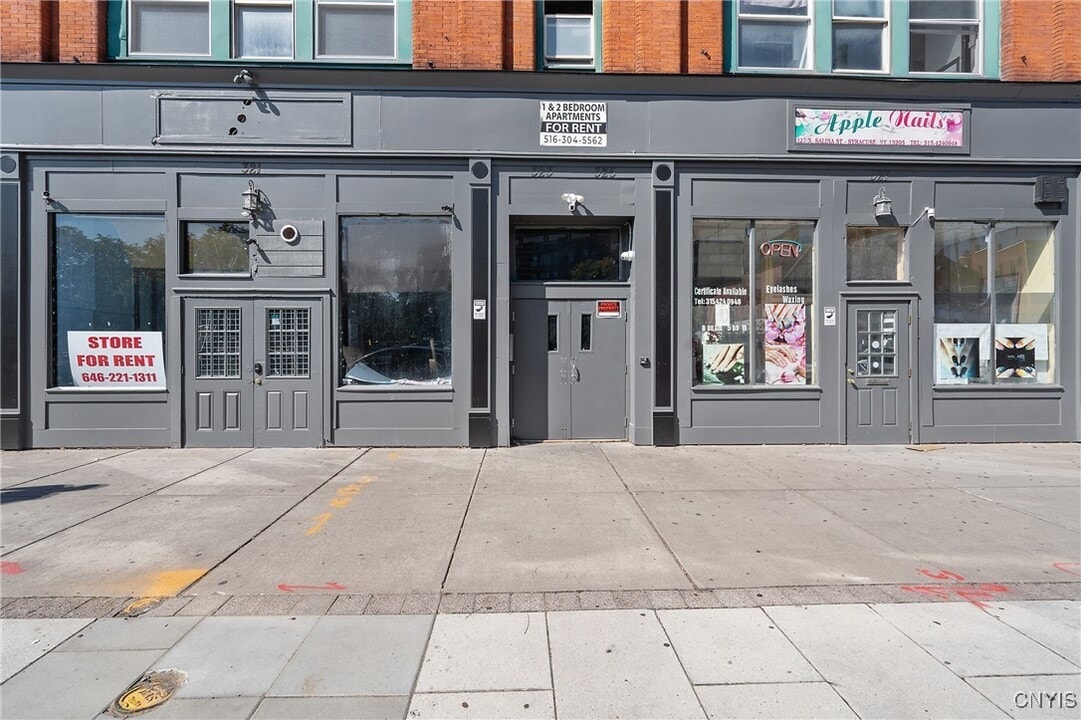 319 N Salina St in Syracuse, NY - Foto de edificio