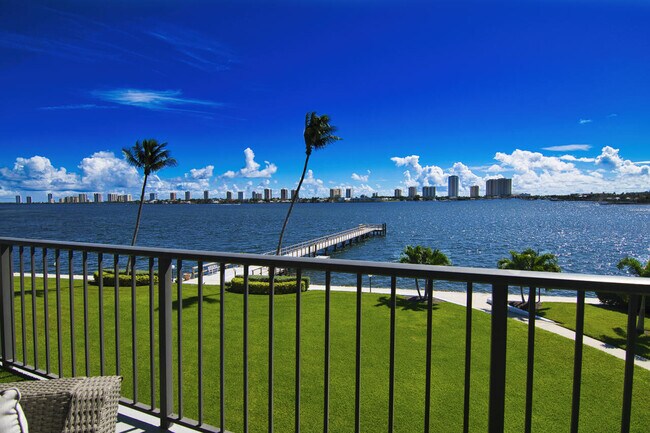 property at 3040 Lake Shore Dr