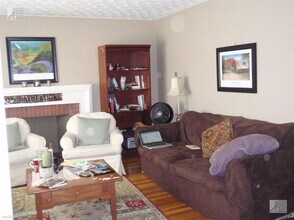 106 Manet Rd in Newton, MA - Building Photo - Building Photo
