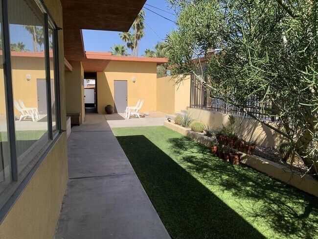 37219 Melrose Dr in Cathedral City, CA - Building Photo - Building Photo