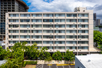 Wisteria Vista in Honolulu, HI - Building Photo - Building Photo