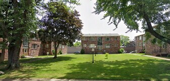 721 Cedarwood Terrace in Rochester, NY - Building Photo