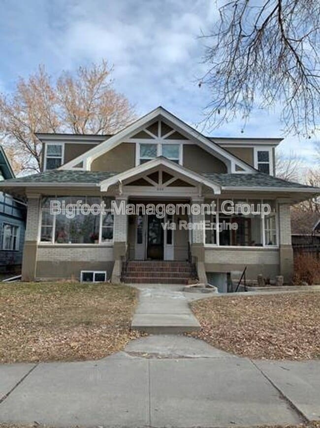 property at 655 N Warren St