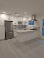 1906 N Hollywood Way, Unit 104 in Burbank, CA - Building Photo