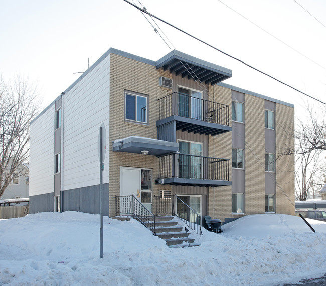 580 Minnehaha Ave E in St. Paul, MN - Foto de edificio - Building Photo