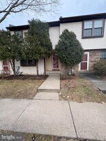1531 Tarleton Pl in Warminster, PA - Building Photo