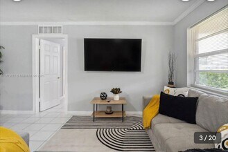 3201 Jackson Blvd in Fort Lauderdale, FL - Building Photo - Building Photo