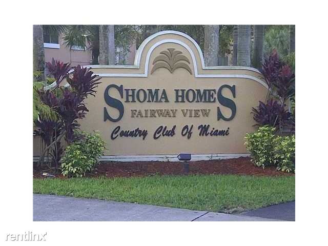7060 NW 177th St-Unit -Apt 102 in Hialeah, FL - Building Photo