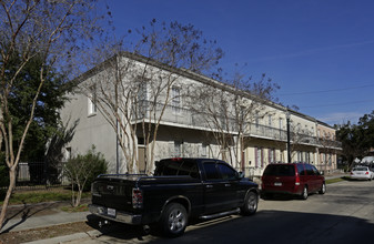 1801-1827 Laurel St in New Orleans, LA - Foto de edificio - Building Photo