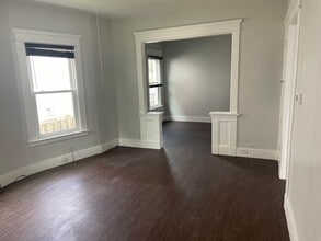 210 Washington Ave in West Haven, CT - Building Photo - Building Photo