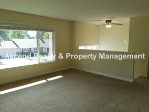 2945 SW 118th Ave in Beaverton, OR - Building Photo - Building Photo