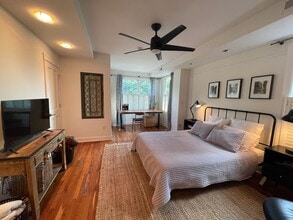 84 V St NW in Washington, DC - Foto de edificio - Building Photo