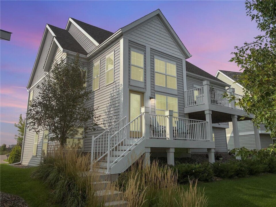 5310 95th Ln N in Brooklyn Park, MN - Building Photo