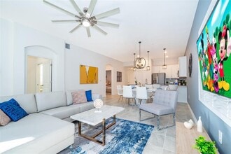 8899 Cabot Cliffs Dr in Davenport, FL - Building Photo - Building Photo