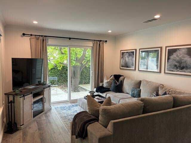 4711 Hampton Rd in La Canada Flintridge, CA - Foto de edificio - Building Photo