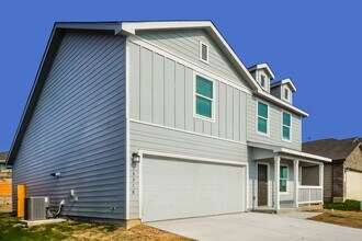 13318 Savory Pl in Saint Hedwig, TX - Building Photo - Building Photo