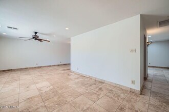 6220 E Gold Dust Ave in Paradise Valley, AZ - Building Photo - Building Photo