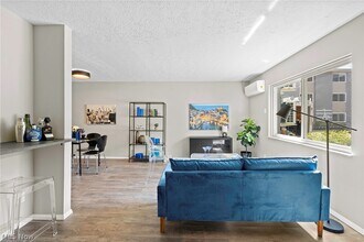 10532 Clifton Blvd in Cleveland, OH - Building Photo - Building Photo