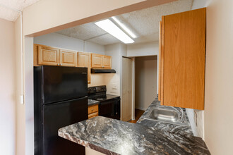 The Triad Apartments in Williamsville, NY - Building Photo - Interior Photo