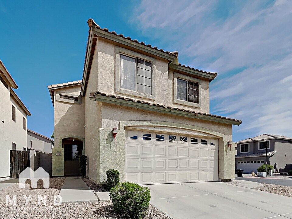 2121 N 29th Pl in Mesa, AZ - Building Photo