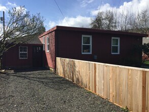 7641 SE Alder St in Portland, OR - Building Photo - Building Photo