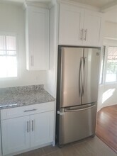 2515 Foothill Blvd in La Crescenta, CA - Building Photo - Building Photo