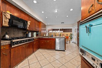 4840 College Ave in San Diego, CA - Building Photo - Building Photo