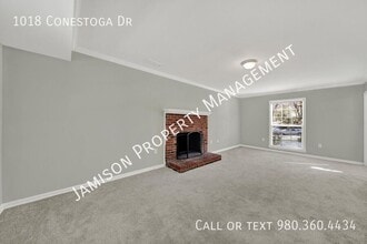 1018 Conestoga Dr in Charlotte, NC - Building Photo - Building Photo