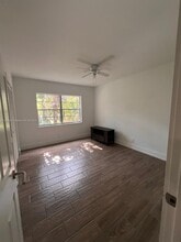 271 Bonnie Blvd in Palm Springs, FL - Building Photo - Building Photo