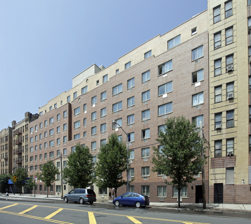 Macombs Road Apartments in Bronx, NY - Building Photo