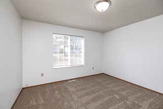 The Meadows in Mason City, IA - Building Photo - Interior Photo