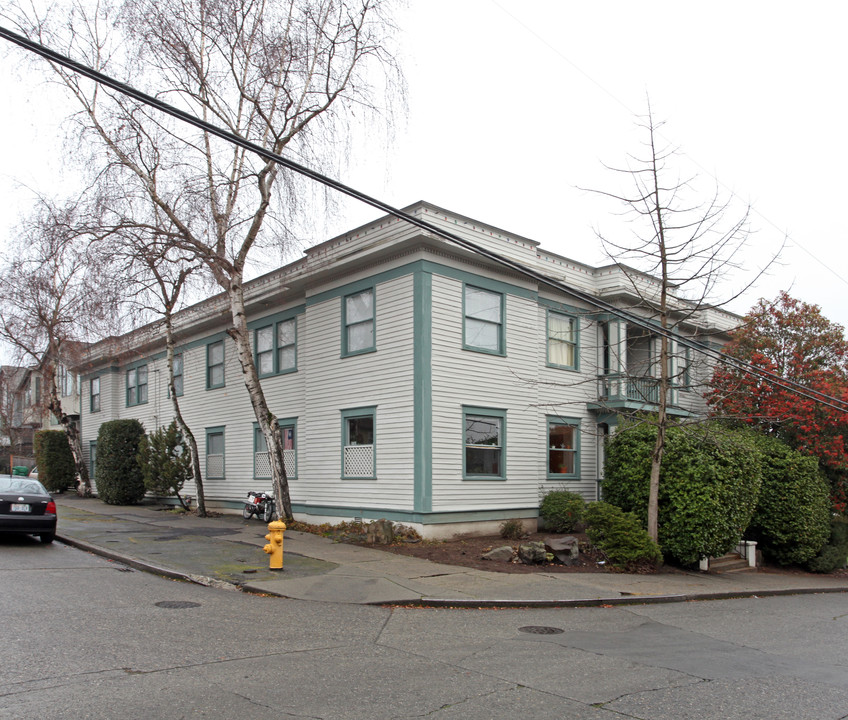 Hillside in Seattle, WA - Building Photo