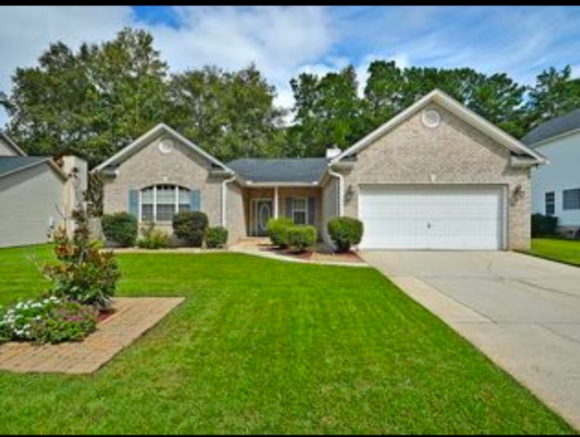 property at 216 N Pembroke Dr