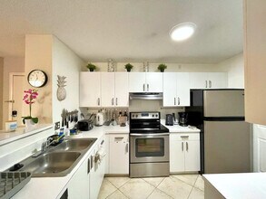 19701 E Country Club Dr, Unit SI FL3-ID1022217P in Aventura, FL - Building Photo - Building Photo