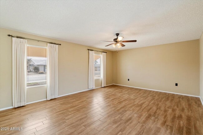 10528 W Tumblewood Dr in Sun City, AZ - Building Photo - Building Photo