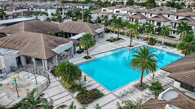 4680 NW 83rd Pkwy in Doral, FL - Building Photo - Building Photo