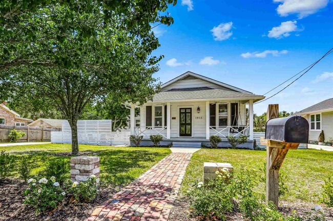 1915 E Lee St in Pensacola, FL - Building Photo - Building Photo
