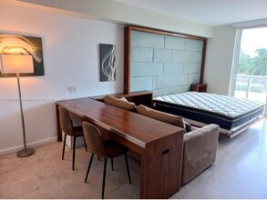 50 Biscayne Blvd, Unit 409 in Miami, FL - Building Photo - Building Photo