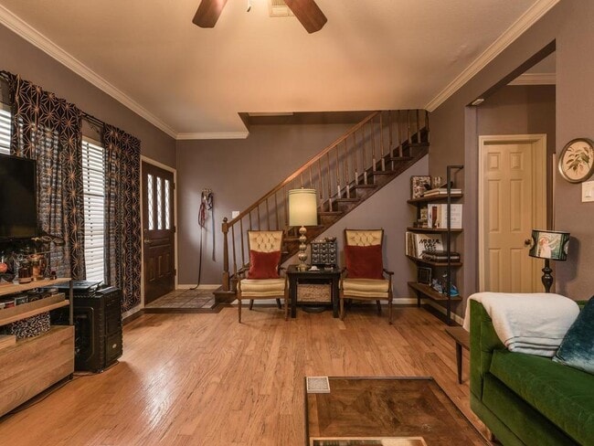 property at 1307 Kinney Ave
