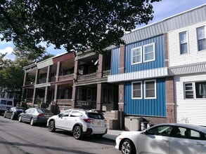 4619 Locust St, Unit Apt B in Philadelphia, PA - Building Photo - Building Photo