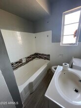 9035 N 9th St in Phoenix, AZ - Building Photo - Building Photo