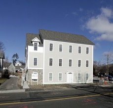 Mead House in Darien, CT - Building Photo - Building Photo