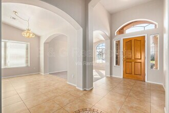 5682 W Ross Dr in Chandler, AZ - Building Photo - Building Photo