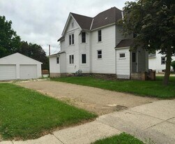 234 E McKinley St in Owatonna, MN - Building Photo