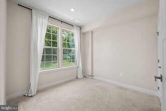 19701 Preservation Mews in Montgomery Village, MD - Building Photo - Building Photo