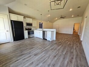 1710 100th St in Lubbock, TX - Building Photo - Building Photo