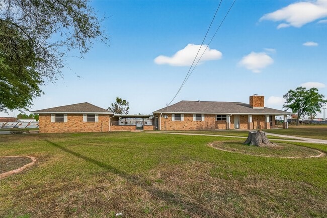 property at 10645 Oak Brook Dr