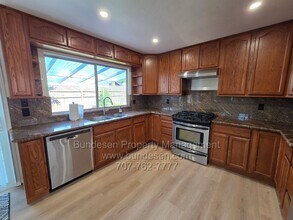 8545 Liman Way in Rohnert Park, CA - Building Photo - Building Photo