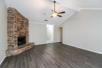 2310 Overbrook Dr in Arlington, TX - Building Photo - Building Photo